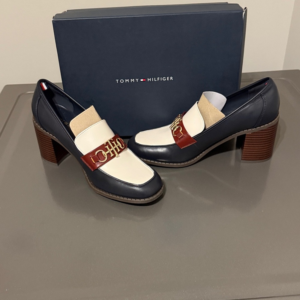 NBW*Tommy Hilfiger- Navy and Cream Block Heel Loafers- Size 9.